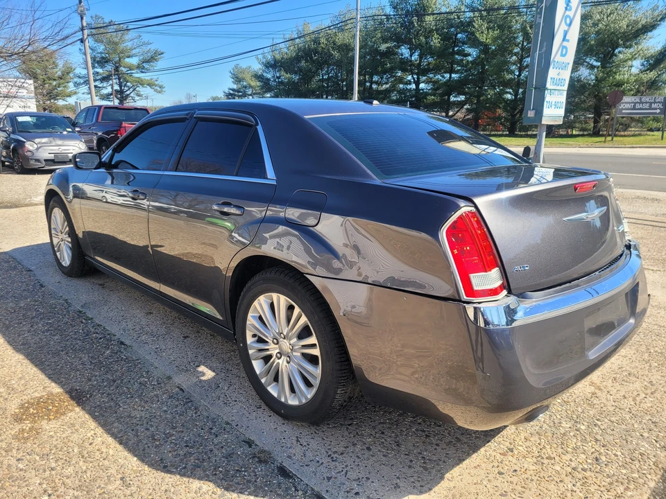 2013 Chrysler 300 (2005-2023) - Image 3 of 21