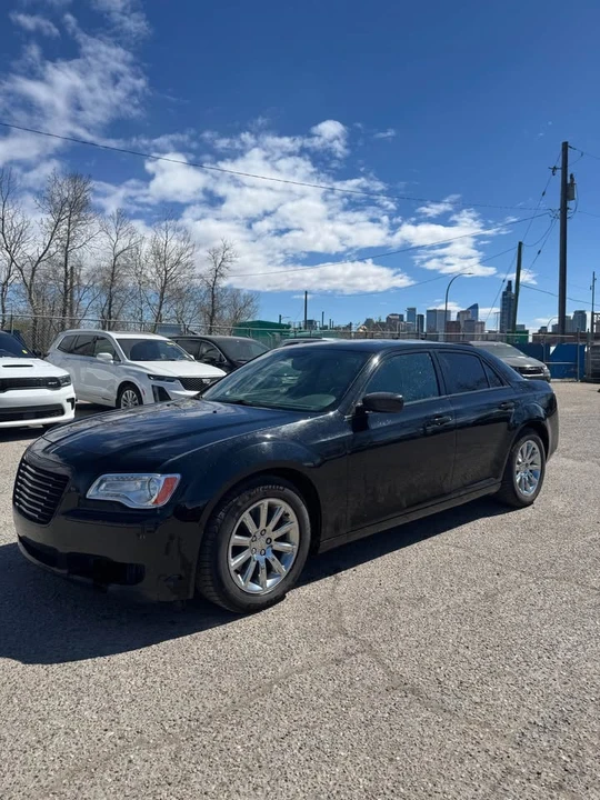 2013 Chrysler 300 (2005-2023) - Image 2 of 6