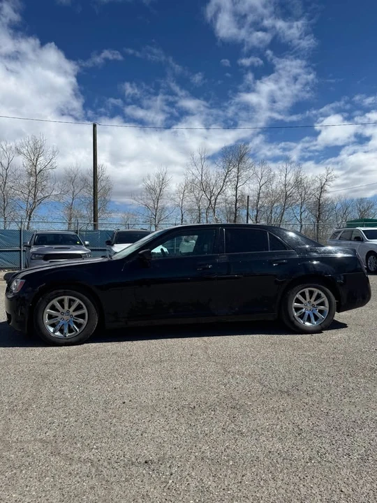2013 Chrysler 300 (2005-2023) - Image 3 of 6