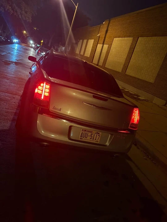 2013 Chrysler 300 (2005-2023) - Image 3 of 8