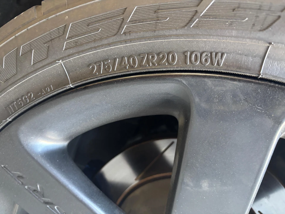2013 Chrysler 300 (2005-2023) - Image 28 of 31