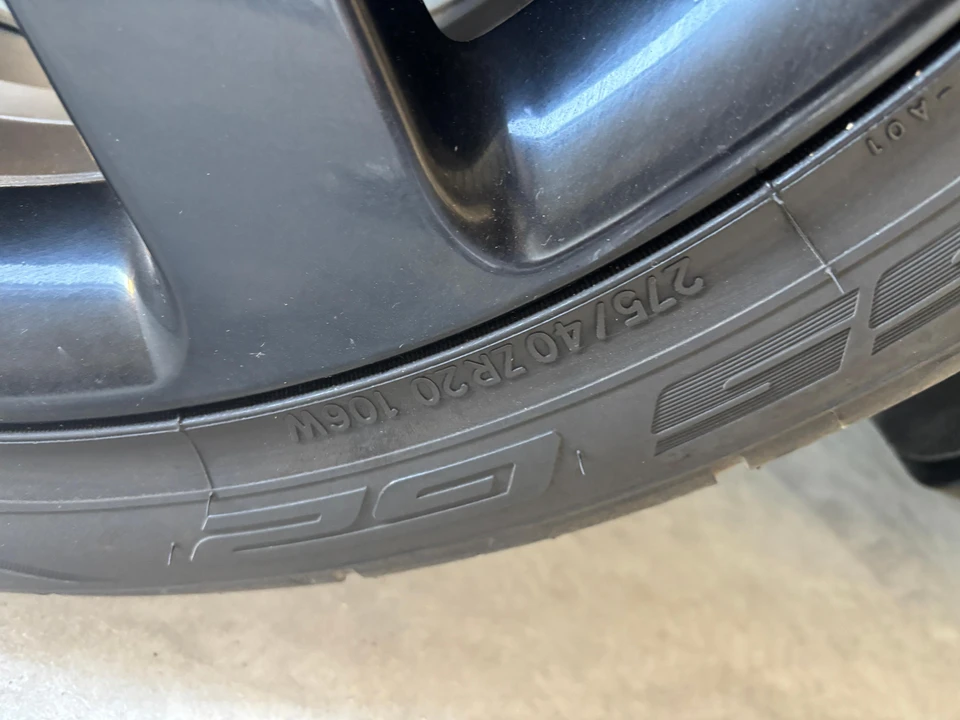 2013 Chrysler 300 (2005-2023) - Image 27 of 31