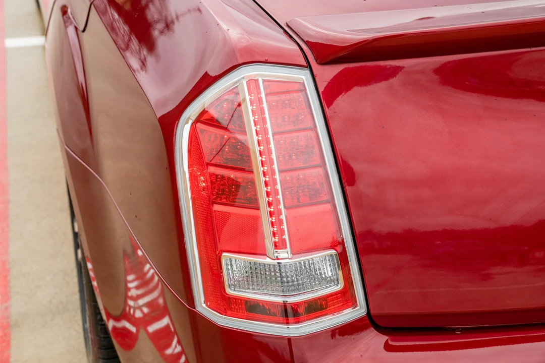 2013 Chrysler 300 (2005-2023) - Image 16 of 31