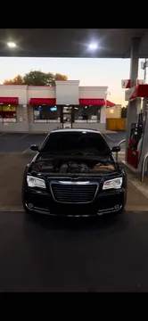 2013 Chrysler 300 (2005-2023) - Image 4 of 8