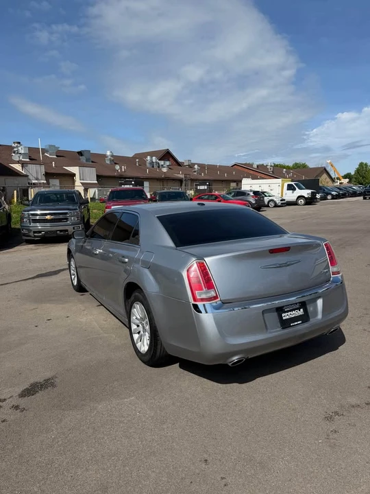 2013 Chrysler 300 (2005-2023) - Image 4 of 13