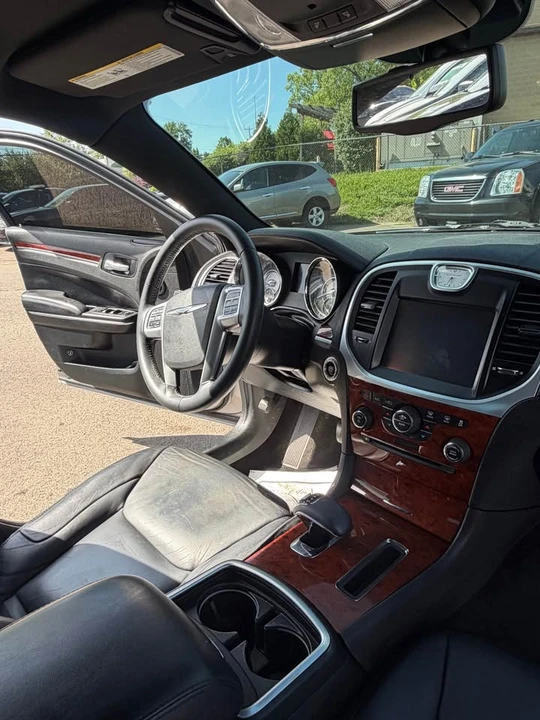 2013 Chrysler 300 (2005-2023) - Image 13 of 13