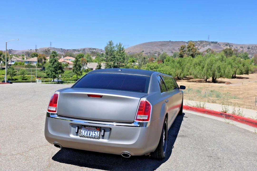 2013 Chrysler 300 (2005-2023) - Image 17 of 27