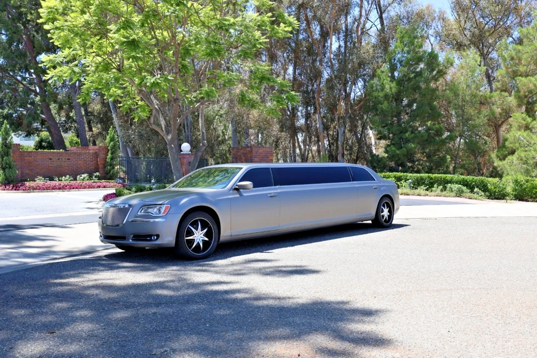 2013 Chrysler 300 (2005-2023) - Image 14 of 27