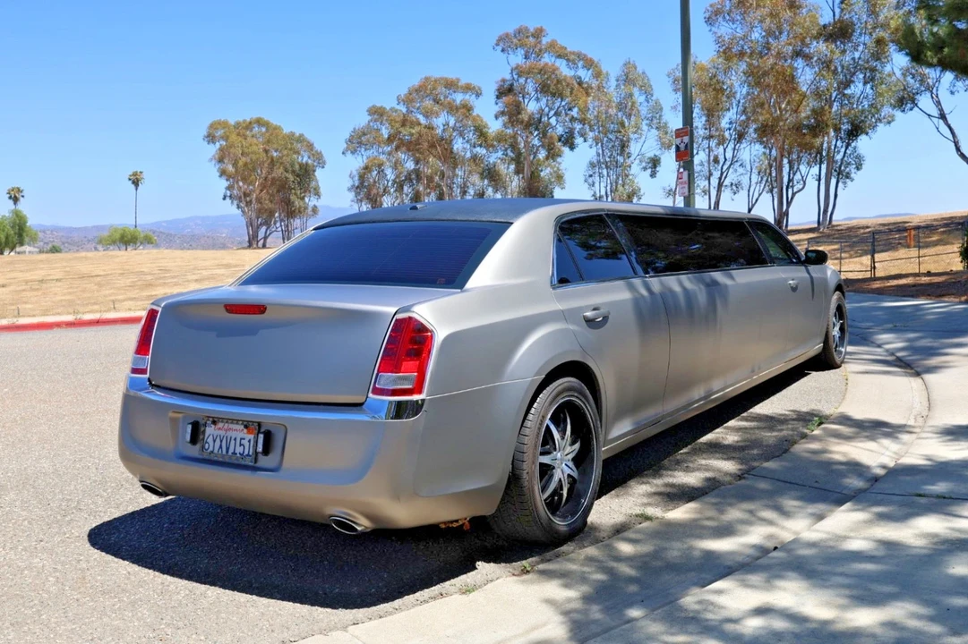 2013 Chrysler 300 (2005-2023) - Image 19 of 27
