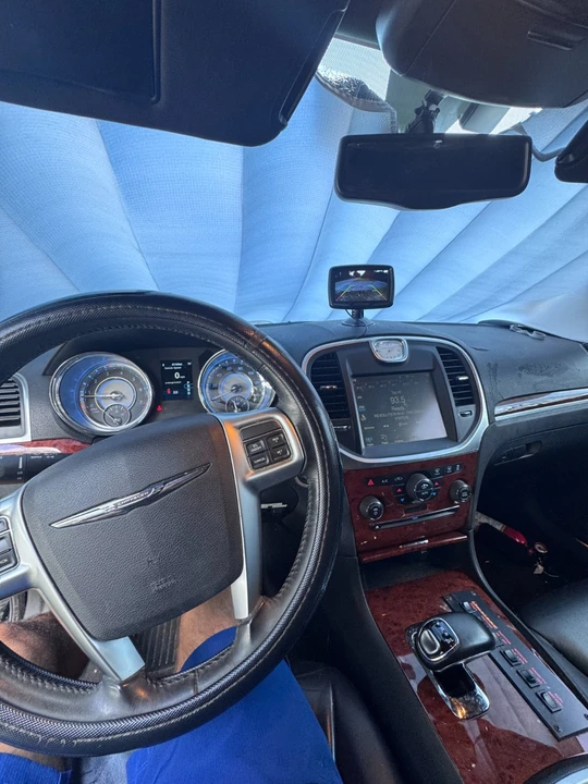 2013 Chrysler 300 (2005-2023) - Image 15 of 25