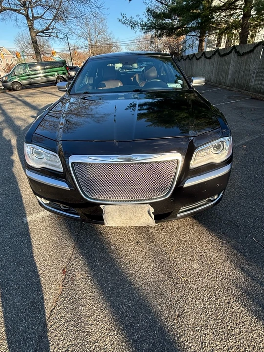 2013 Chrysler 300 (2005-2023) - Image 3 of 21