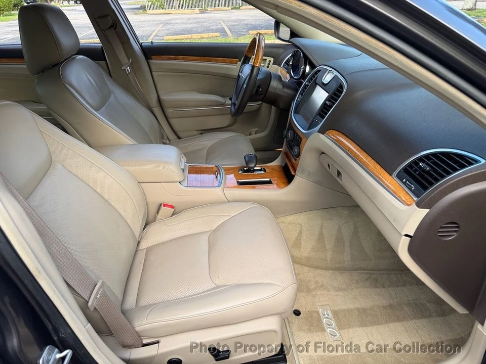 2013 Chrysler 300 (2005-2023) - Image 12 of 12