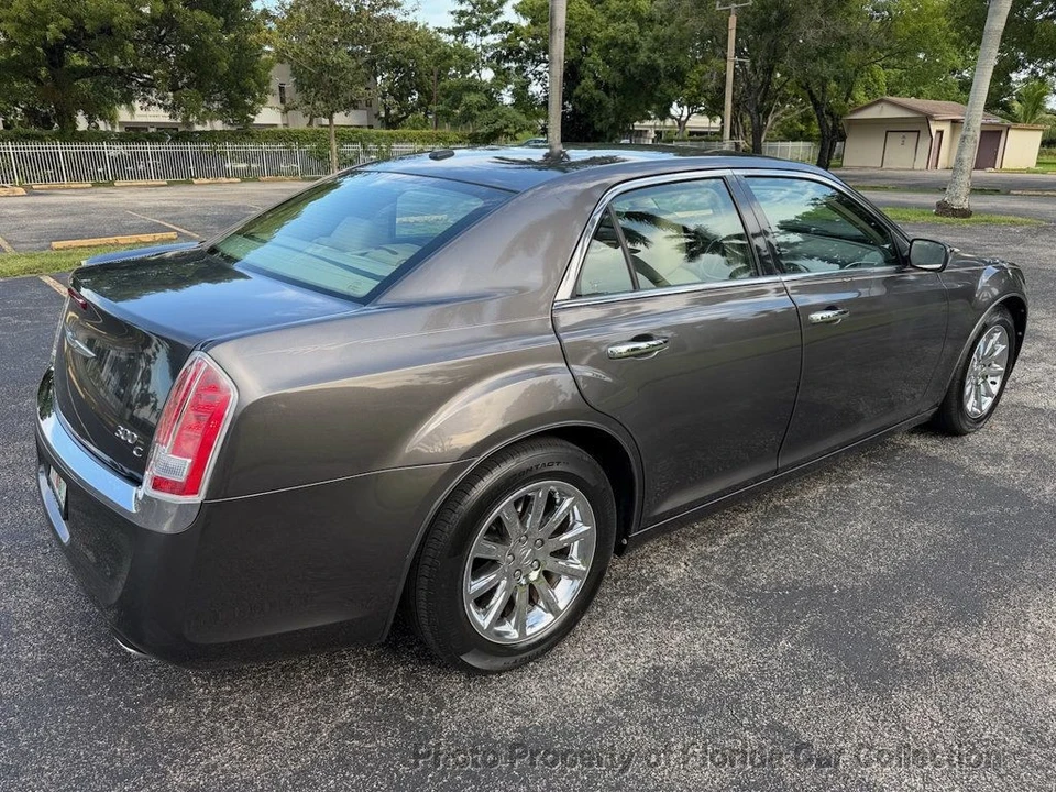 2013 Chrysler 300 (2005-2023) - Image 4 of 12