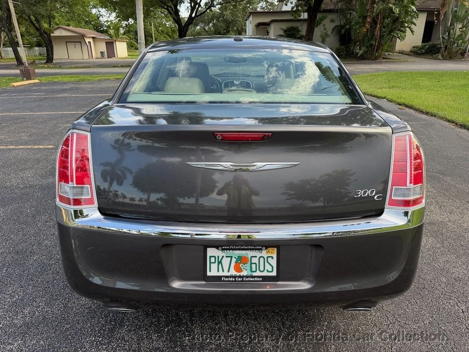 2013 Chrysler 300 (2005-2023) - Image 6 of 12
