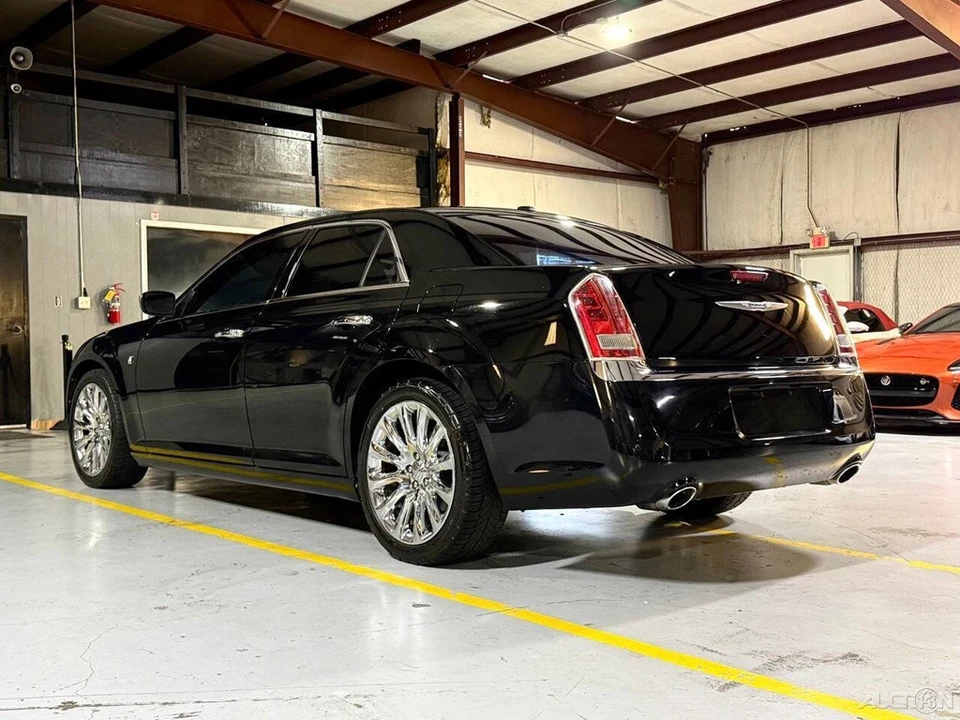 2013 Chrysler 300 (2005-2023) - Image 22 of 24
