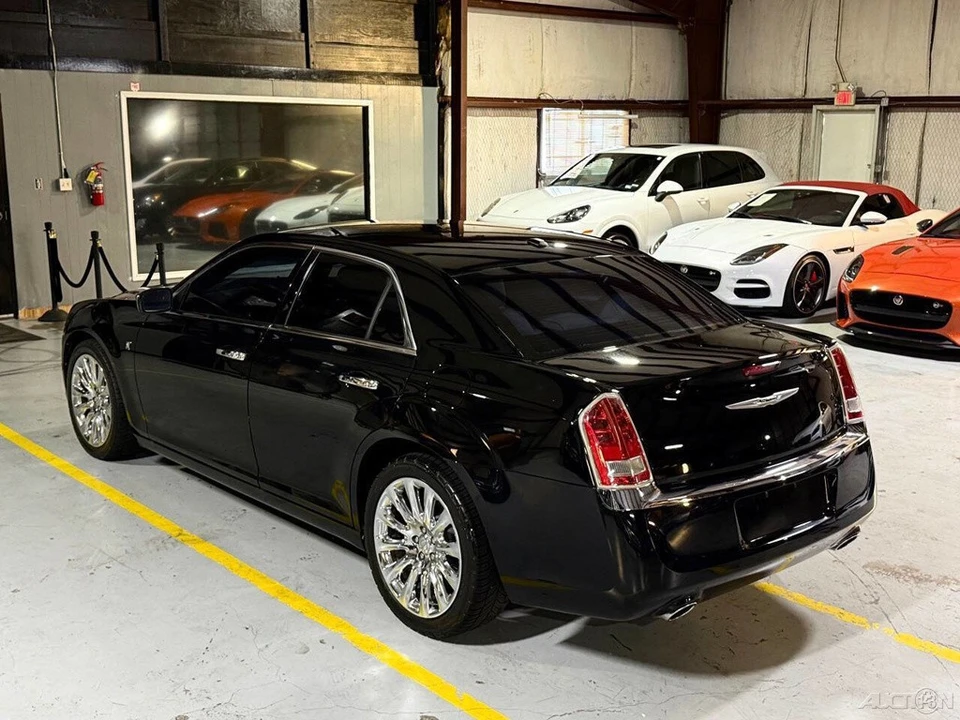 2013 Chrysler 300 (2005-2023) - Image 24 of 24