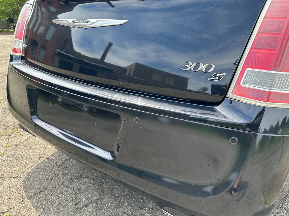 2013 Chrysler 300 (2005-2023) - Image 11 of 21