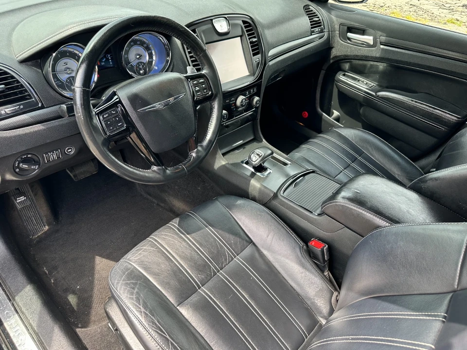 2013 Chrysler 300 (2005-2023) - Image 2 of 21