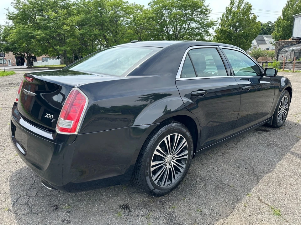 2013 Chrysler 300 (2005-2023) - Image 18 of 21