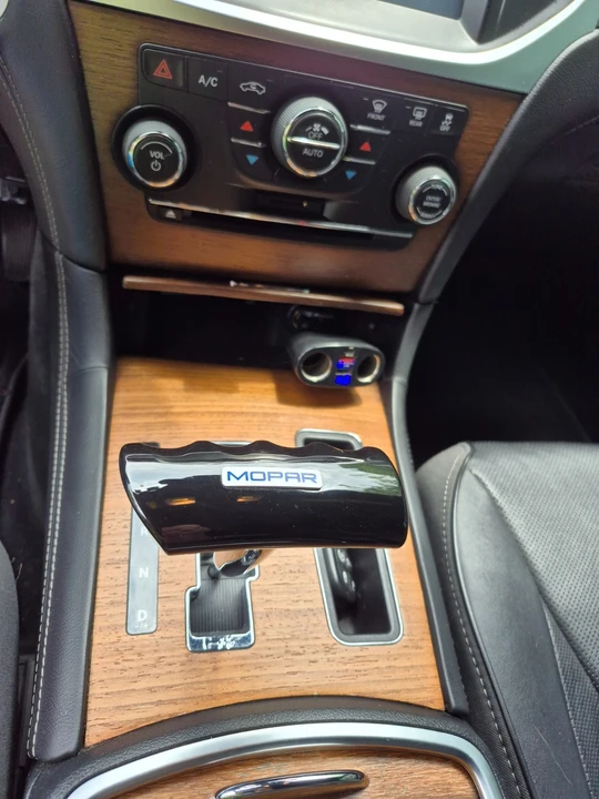 2013 Chrysler 300 (2005-2023) - Image 12 of 21