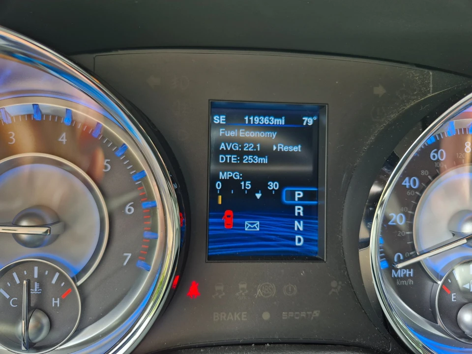 2013 Chrysler 300 (2005-2023) - Image 13 of 21