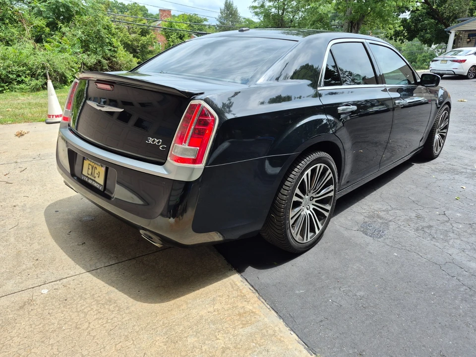 2013 Chrysler 300 (2005-2023) - Image 7 of 21