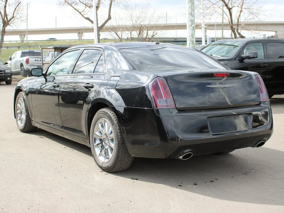 2013 Chrysler 300 (2005-2023) - Image 3 of 11