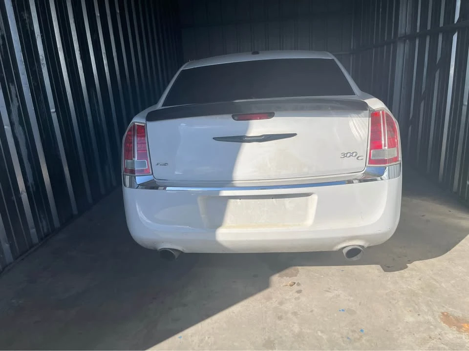 2013 Chrysler 300 (2005-2023) - Image 6 of 6