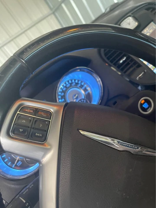 2013 Chrysler 300 (2005-2023) - Image 2 of 6