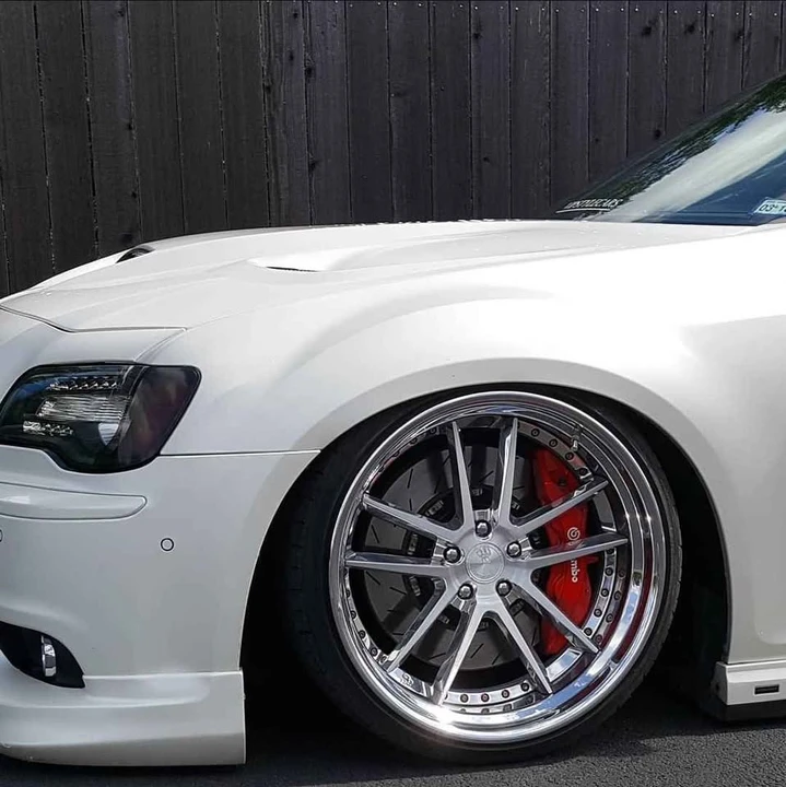2013 Chrysler 300 (2005-2023) - Image 3 of 5