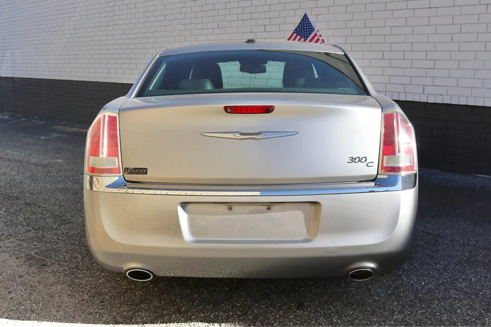 2013 Chrysler 300 (2005-2023) - Image 5 of 17