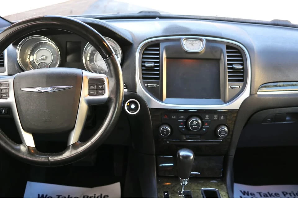 2013 Chrysler 300 (2005-2023) - Image 17 of 17
