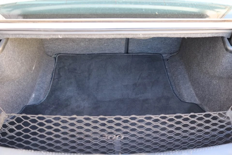 2013 Chrysler 300 (2005-2023) - Image 14 of 17