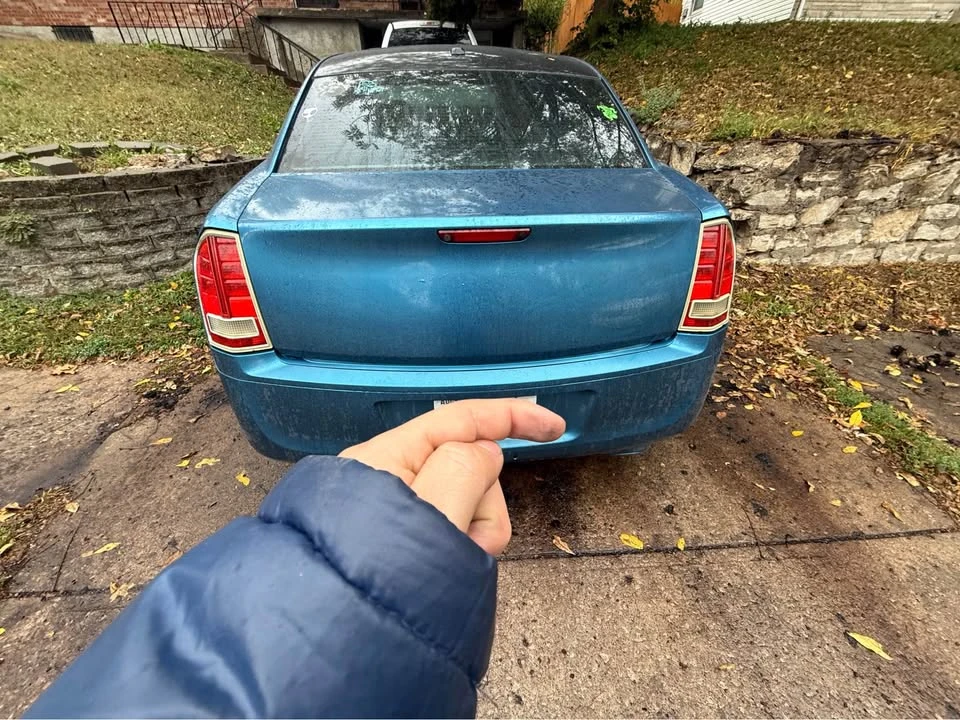 2013 Chrysler 300 (2005-2023) - Image 3 of 5