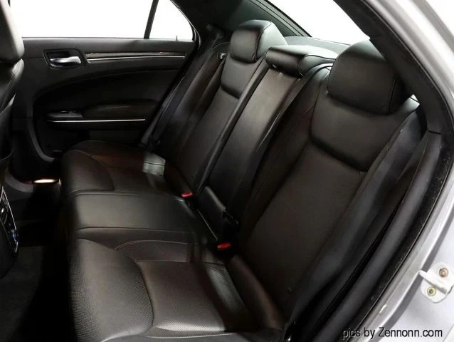 2013 Chrysler 300 (2005-2023) - Image 11 of 21