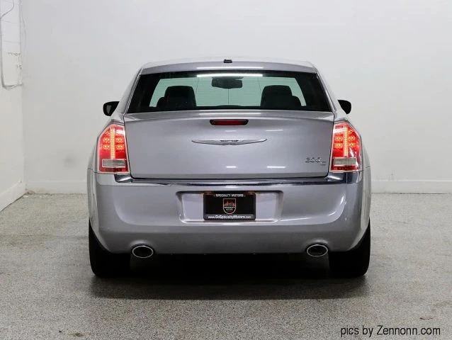 2013 Chrysler 300 (2005-2023) - Image 5 of 21