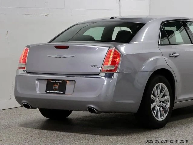 2013 Chrysler 300 (2005-2023) - Image 7 of 21