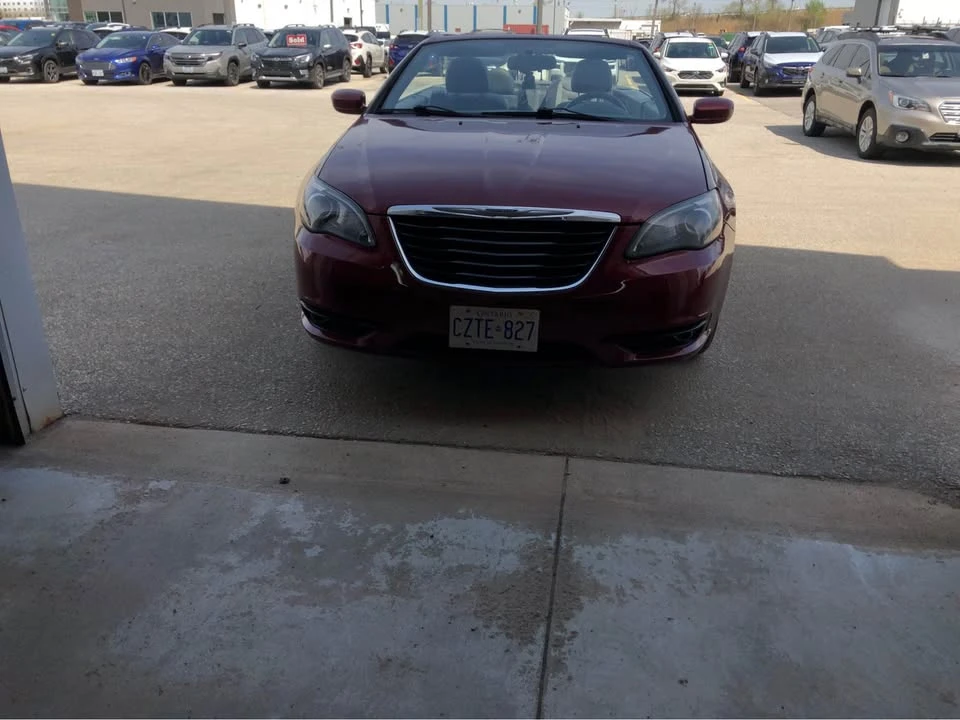 2013 Chrysler 200 - Image 4 of 10