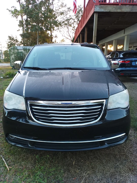 2013 Chrysler Town & Country - Image 12 of 18