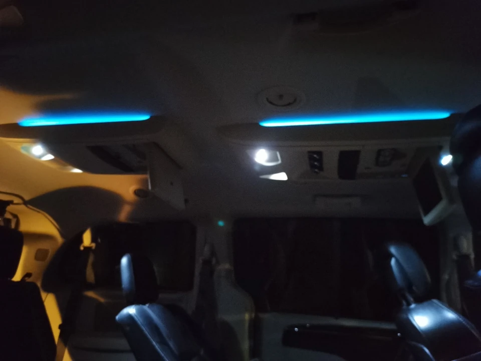 2013 Chrysler Town & Country - Image 18 of 18