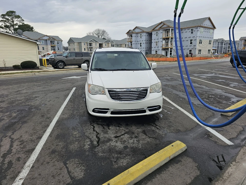 2013 Chrysler Town & Country - Image 7 of 15