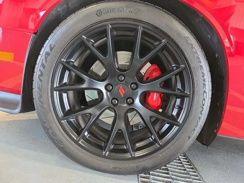 2013 Dodge Challenger SRT8 & 392 3rd Gen - Image 4 of 9