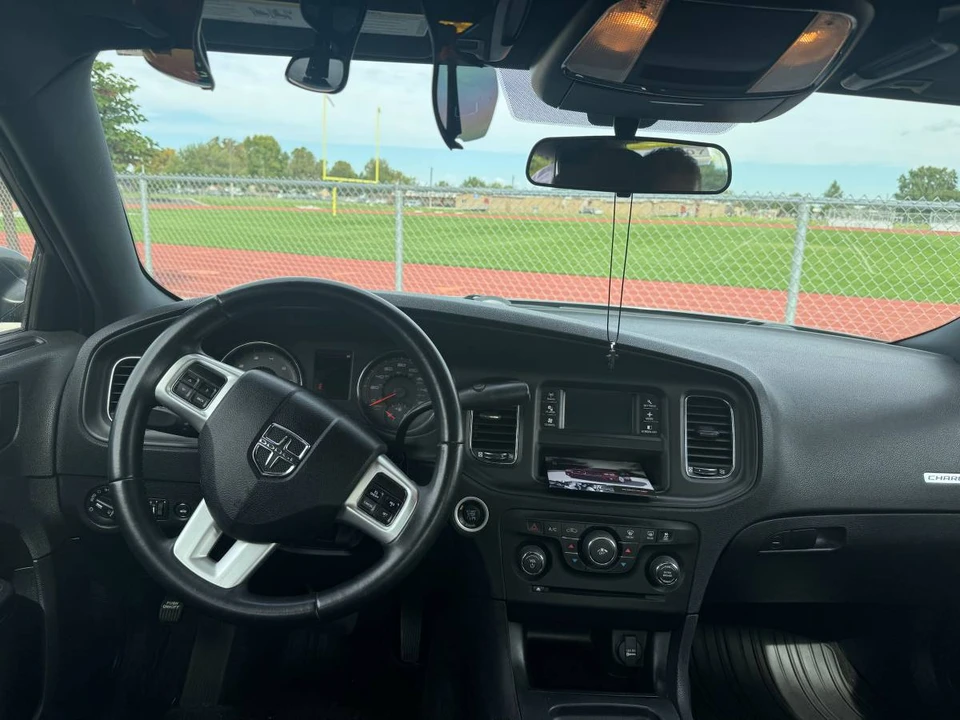 2013 Dodge Charger 7th Gen - Image 7 of 13