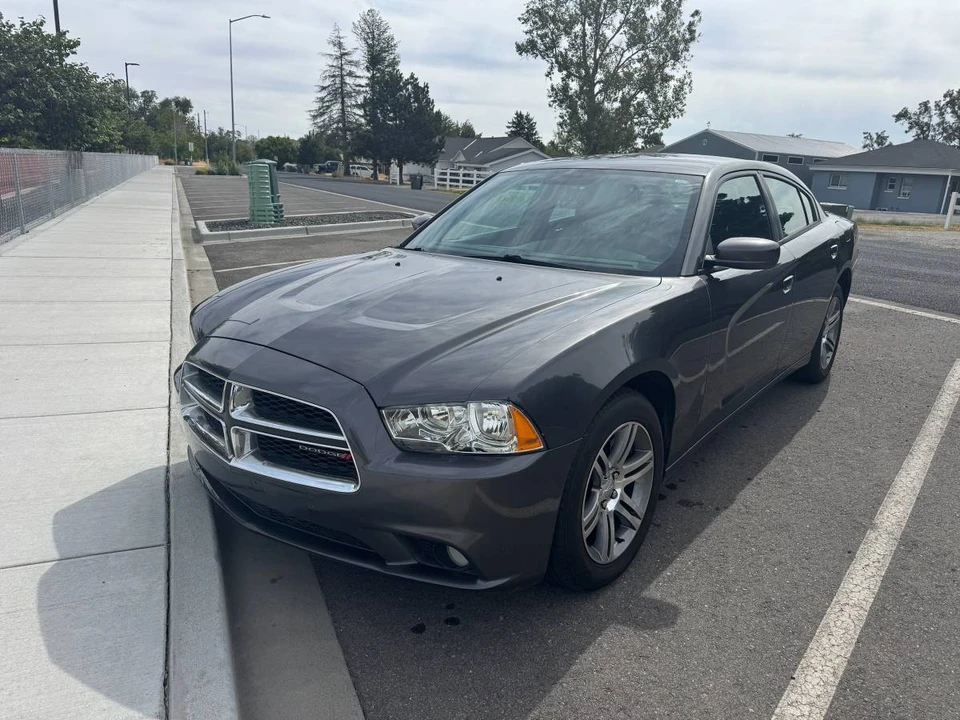 2013 Dodge Charger 7th Gen - Image 2 of 13