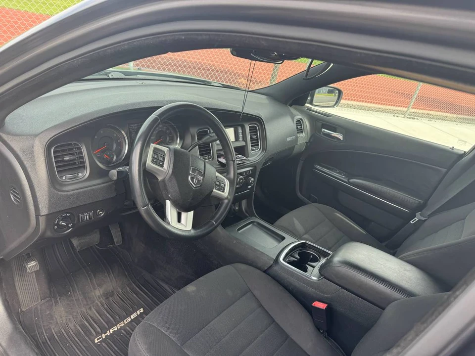 2013 Dodge Charger 7th Gen - Image 11 of 13