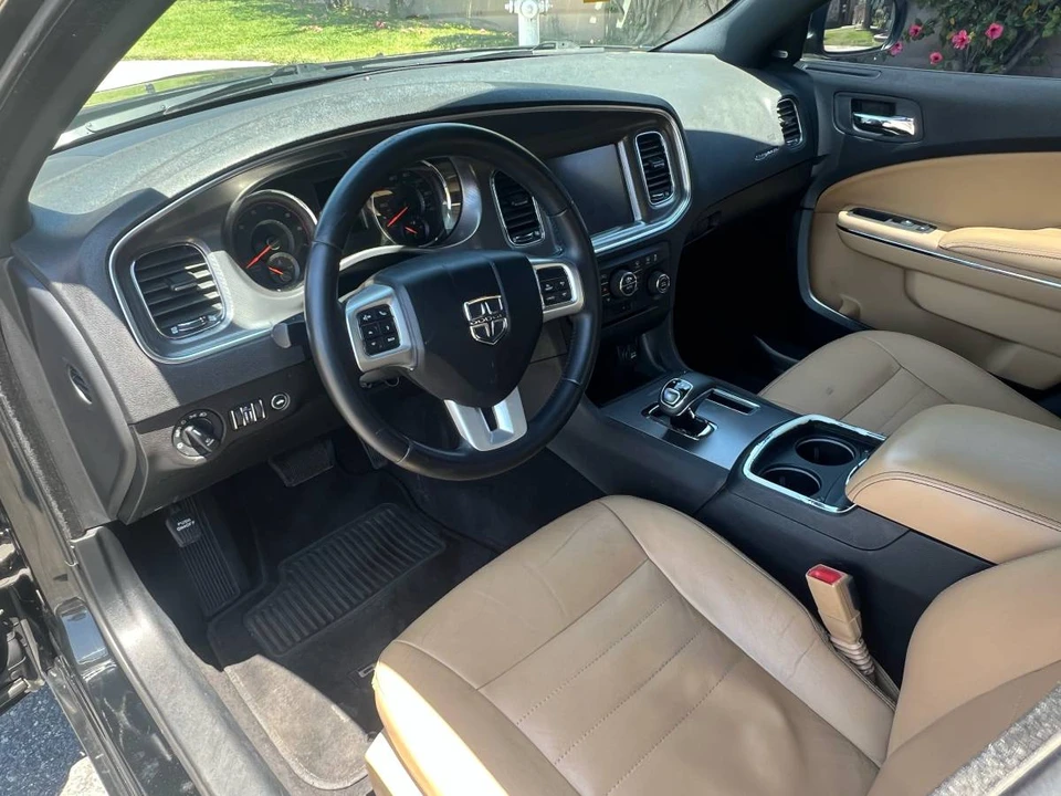 2013 Dodge Charger 7th Gen - Image 7 of 12