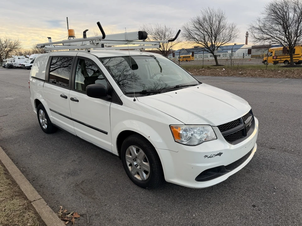 2013 Dodge Caravan - Image 6 of 21