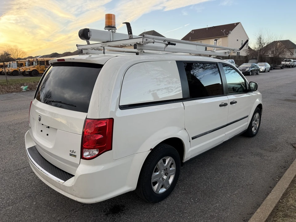 2013 Dodge Caravan - Image 12 of 21