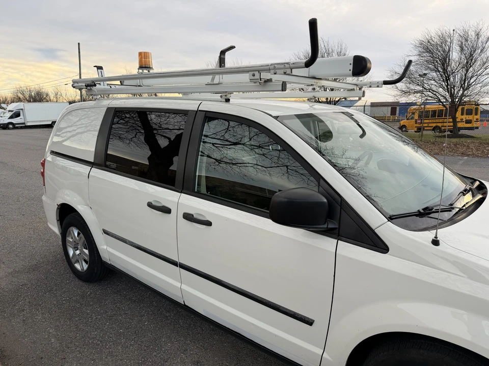 2013 Dodge Caravan - Image 8 of 21