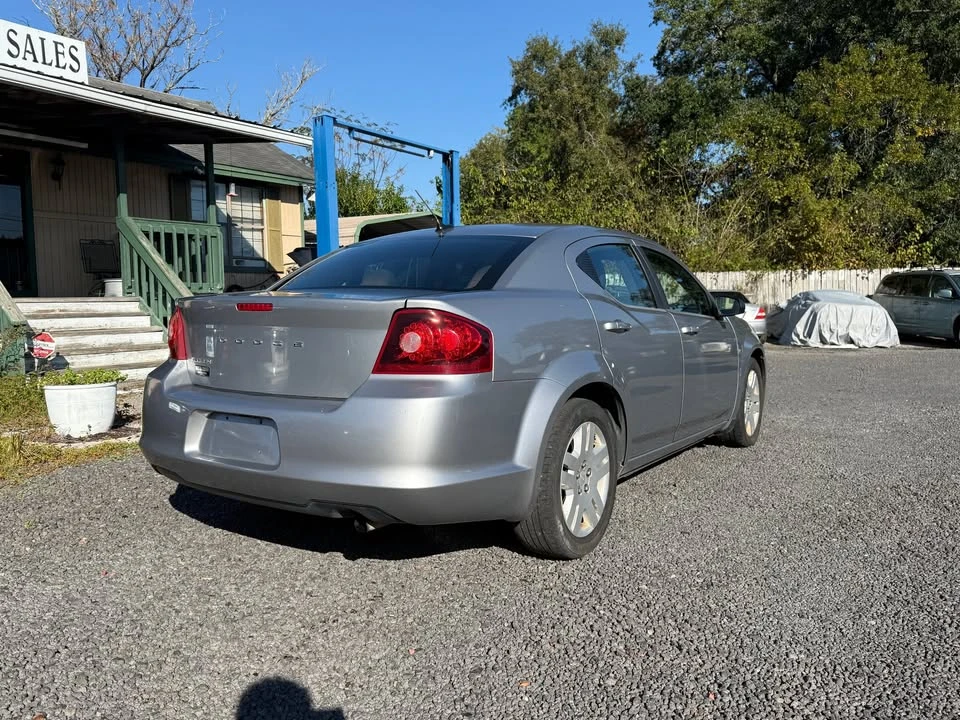 2013 Dodge Avenger Sedan - Image 5 of 15